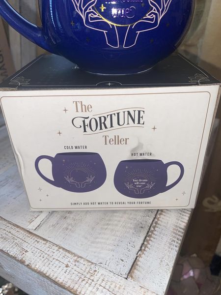 Colour Changing Fortune-telling Mug - Image 2